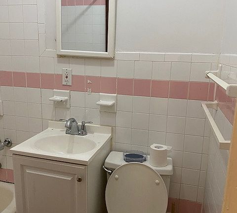 5th image of 405 E 118th St APT 3