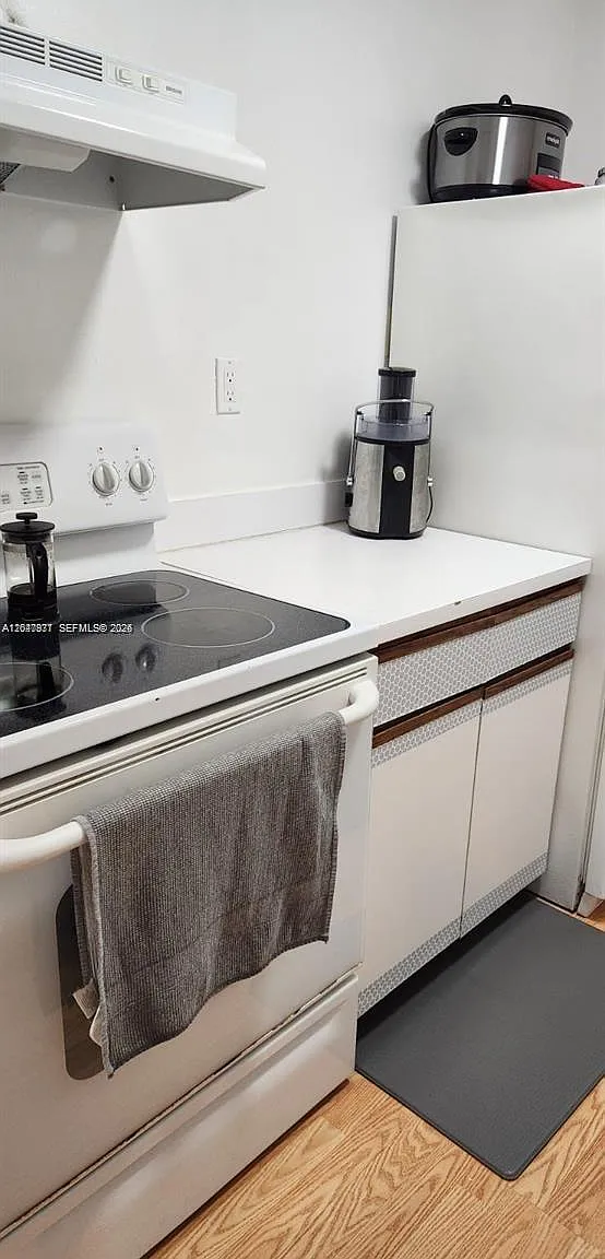 Keystone Towers Condo — Photo 4