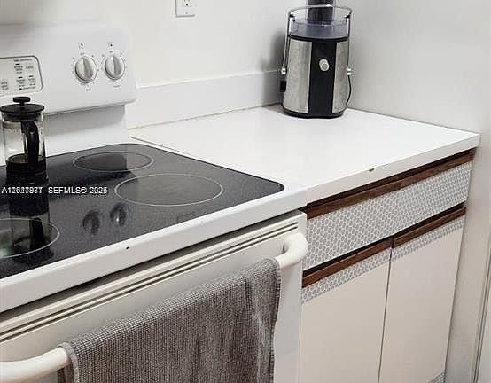 4th image of 2000 NE 135th St APT 806