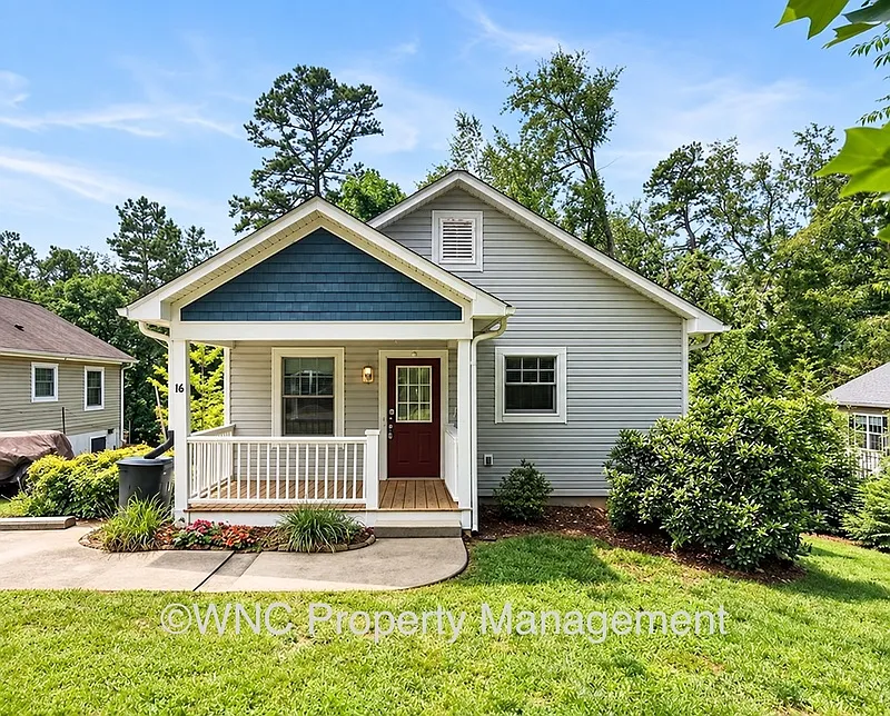 3 bed, 2.0 bath, 1200 sqft, $1,950 — Photo 1