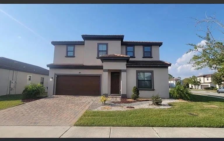 187 Brookes Pl — Photo 1