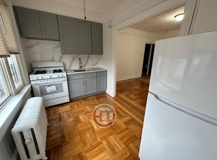 2866 E 196th St #2F, Bronx, NY 10461
