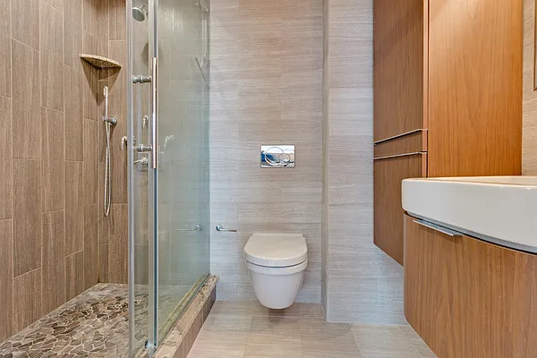 Rented by Level Group | media 20