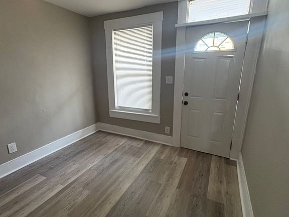 2nd image of 425 N 2nd St
