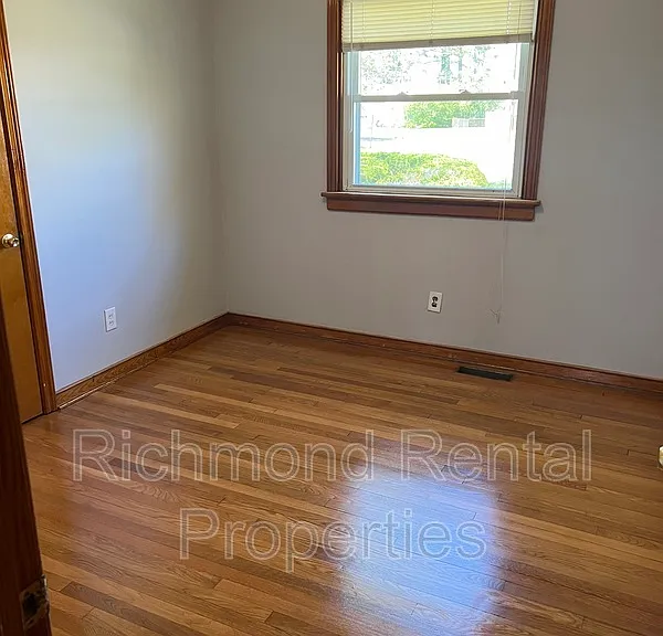 9505 Nandina Dr — Photo 4