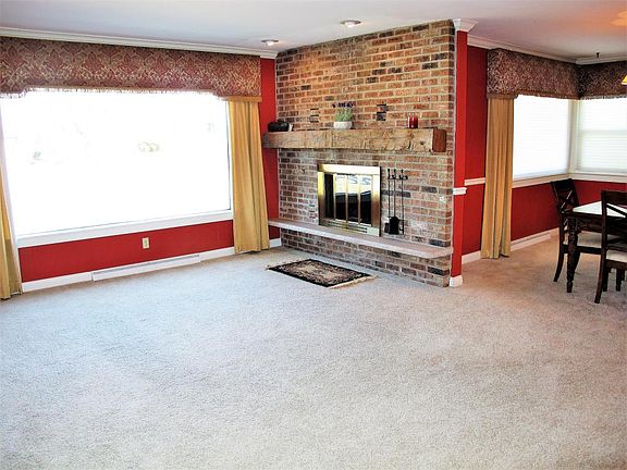 3rd image of 2915 W Valanna Ct