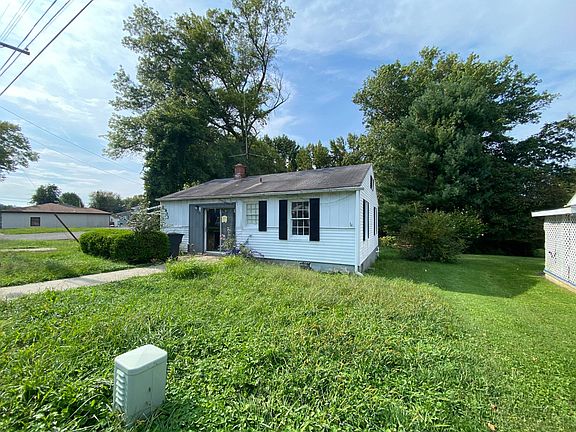 2nd image of 403 Crowl St