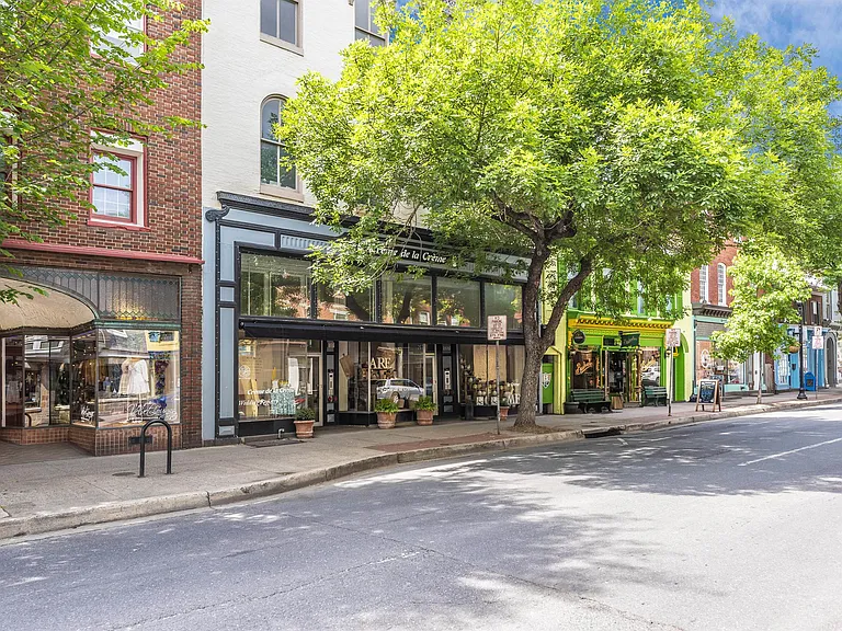 205 N Market St #2B — Photo 14