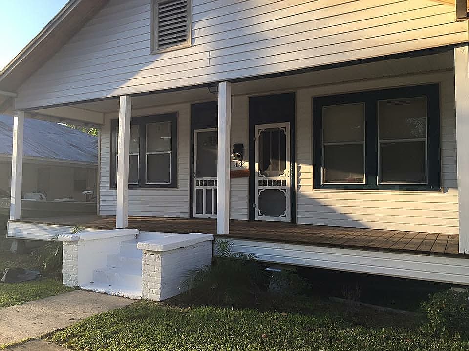 1st image of 24010 1st St