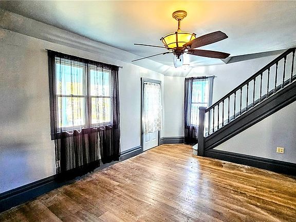 5th image of 623 33rd St