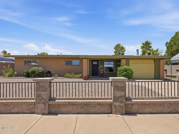 310 E 5th Pl, San Manuel, AZ 85631