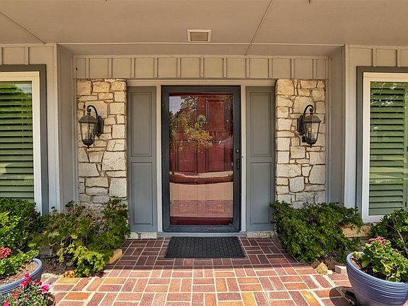 3rd image of 1433 Glenbrook Dr