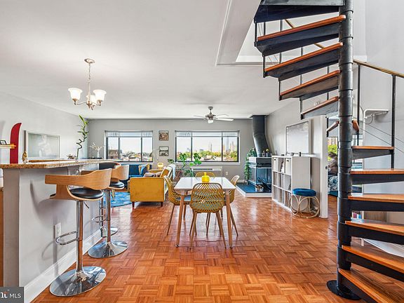 2nd image of 200 Lombard St #805