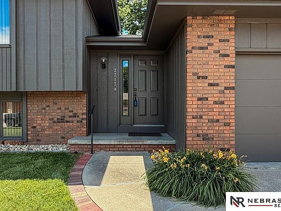 3rd image of 2217 Gaeth Ave