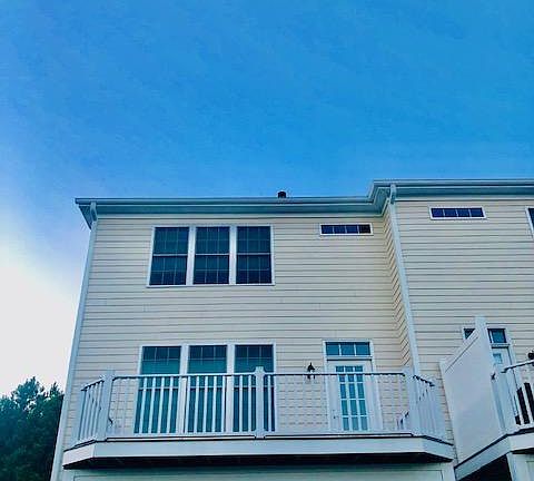 4th image of 611 Fleming Way