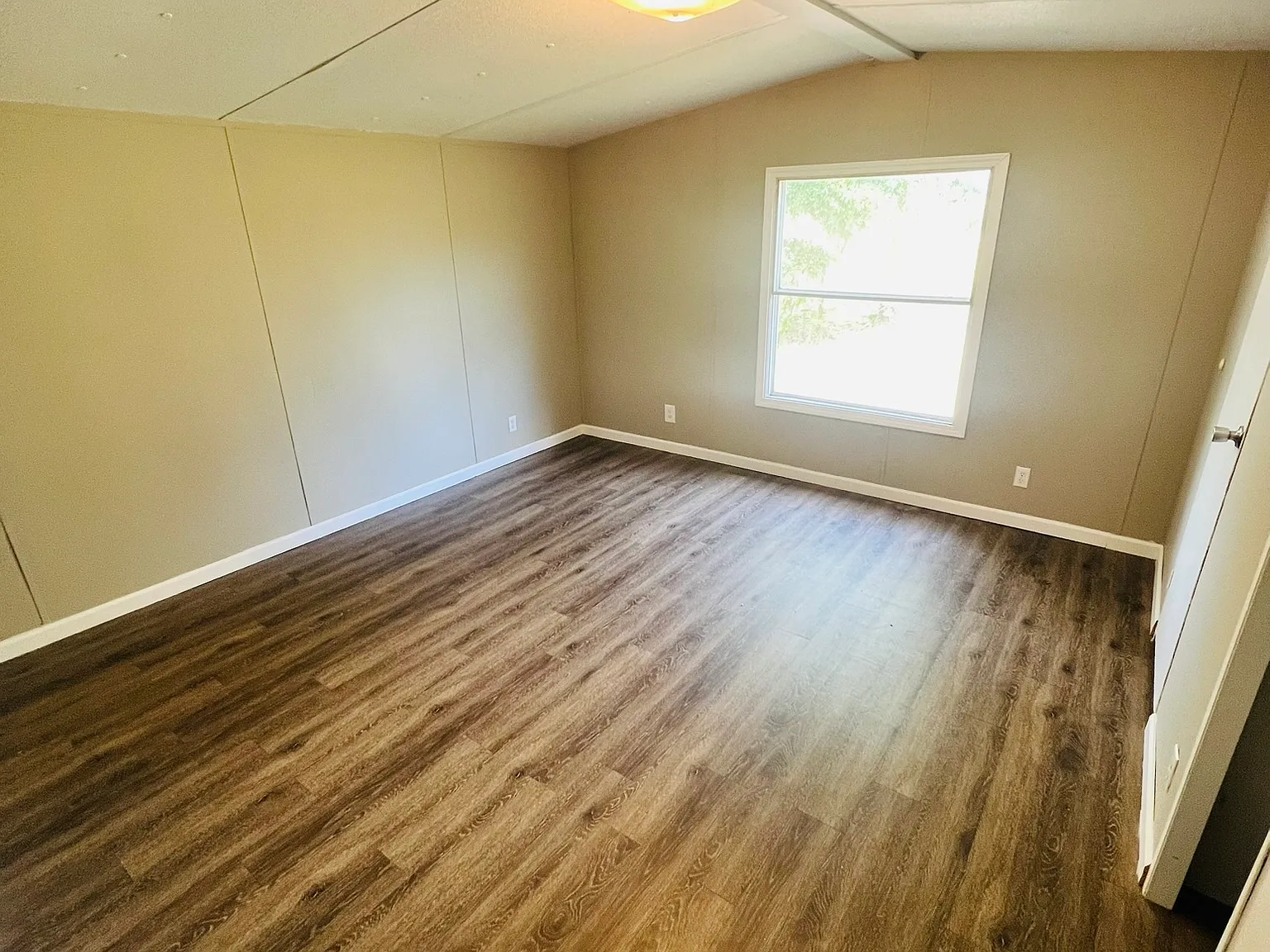 2 bed, 1216 sqft, $800 — Photo 3