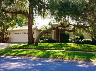 905 Oakview Rd, Tarpon Springs, FL 34689