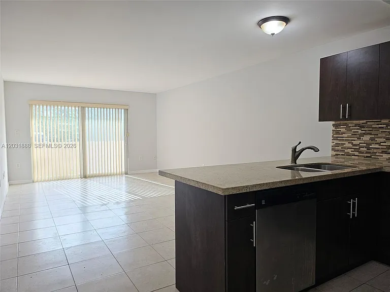 14500 SW 88th Ave #163 — Photo 3