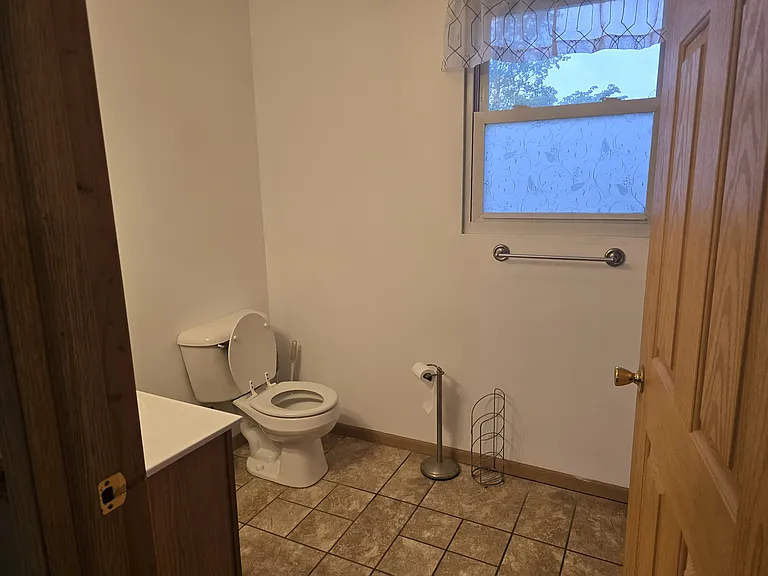 398 E Mound St #RR — Photo 7