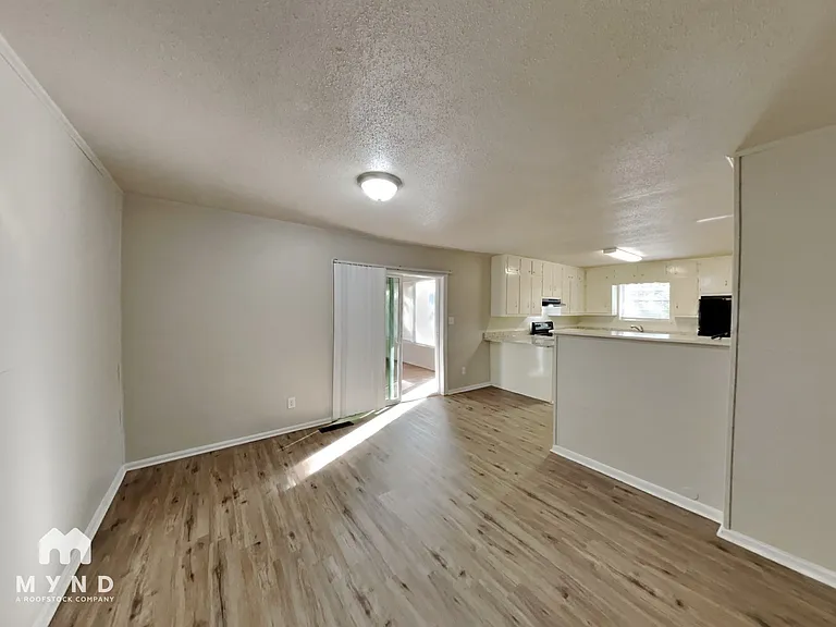 713 Kingman Rd — Photo 8