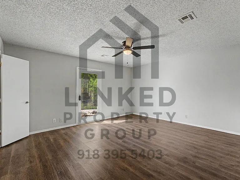 8120 S Louisville Ave — Photo 23