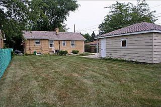 2nd image of 1005 E 163rd St
