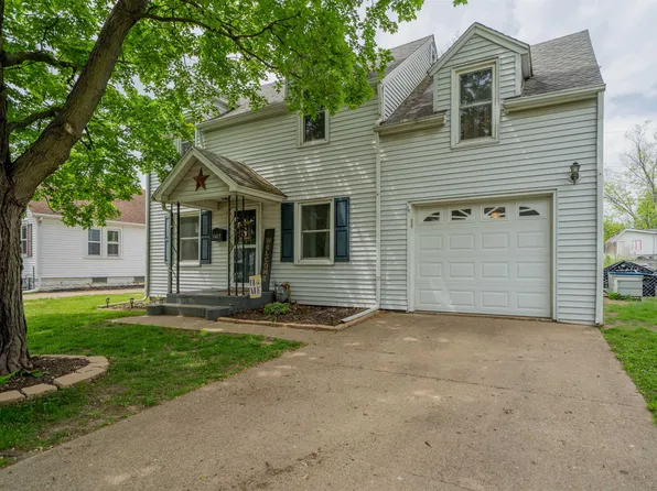 1415 Howard Ct, Pekin, IL 61554