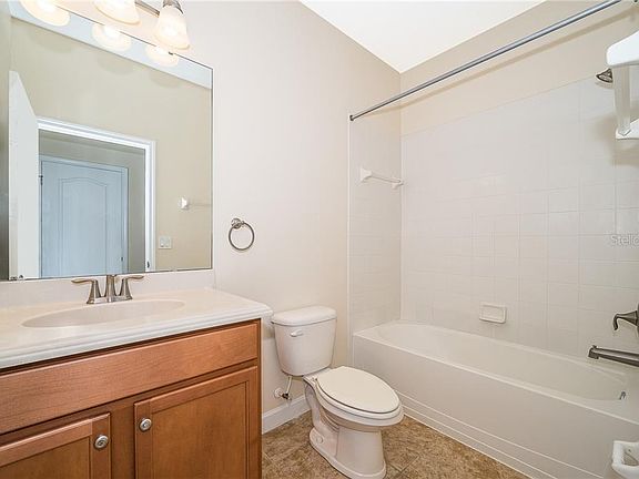 4th image of 1904 Thetford Cir