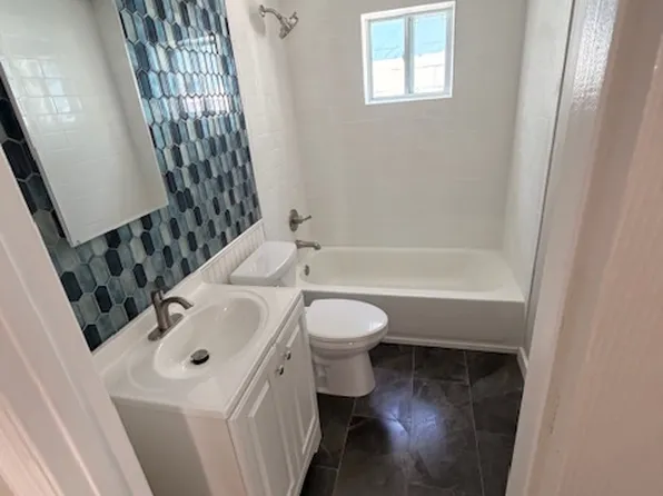 3305 Burroughs St, Savannah, GA 31405