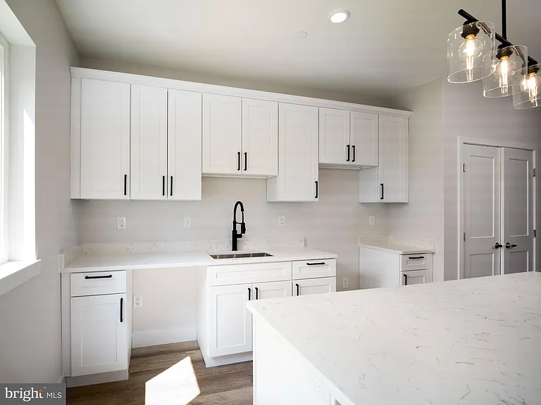 303 Fountain St — Photo 10