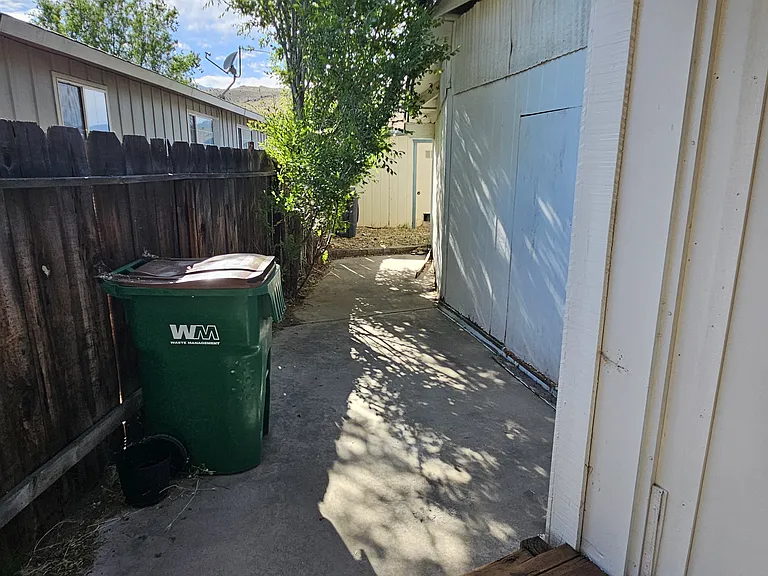 467 Industrial Park Dr #B — Photo 8