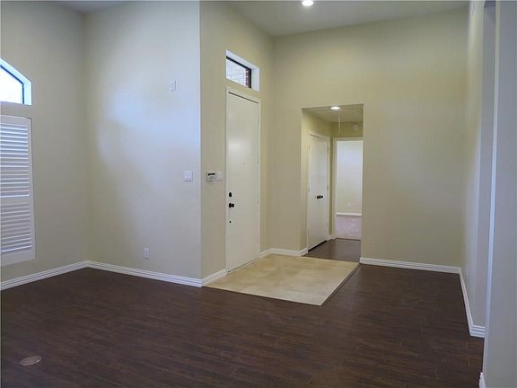 3rd image of 1013 Wiltshire Dr