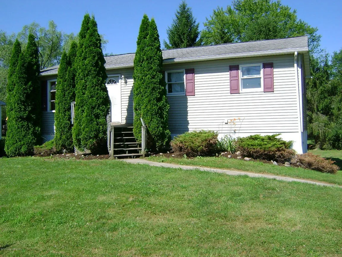 9 Karin Dr photo 1