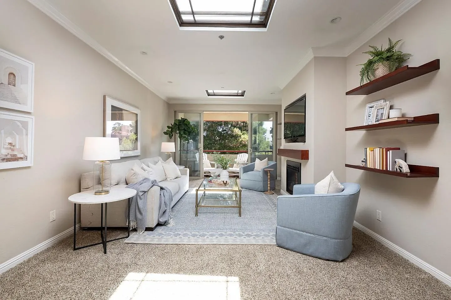 2 bed, 1368 sqft, $5,000 — Photo 2