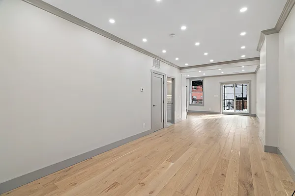 Rented by Compass | media 54