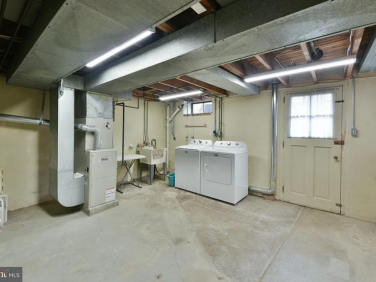 27 Bysher Ave — Photo 24