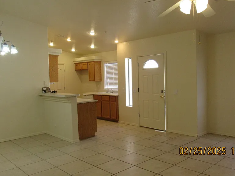 2759 Palisades Dr — Photo 5