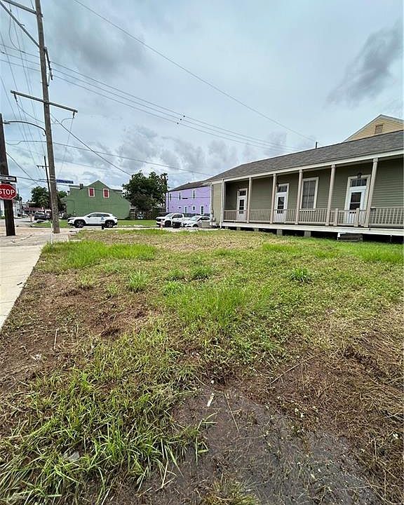 2nd image of 1463 Henriette Delille St