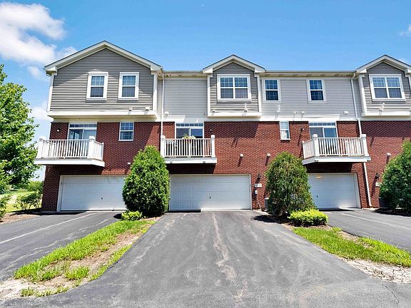 4th image of 16745 Brighton Dr