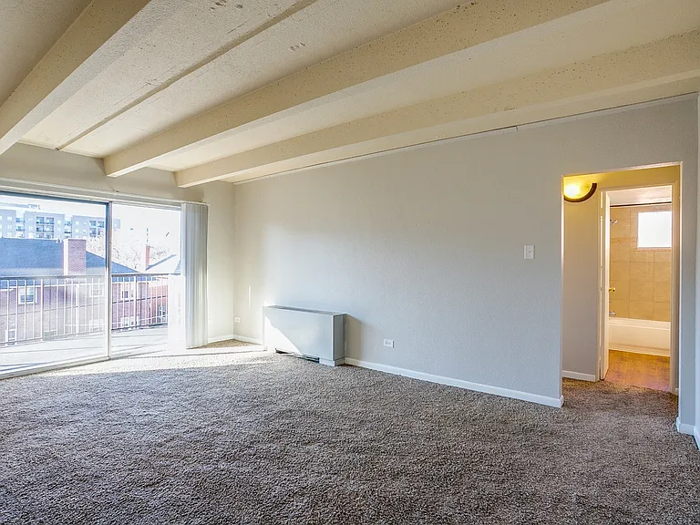 Terrace Arms Apartments — Photo 28