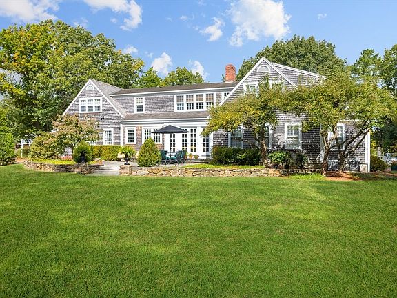 3rd image of 39 Bay Pond Rd