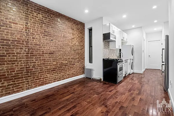Living room, photo 1