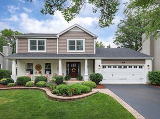 2224 Newport Dr, Naperville, IL