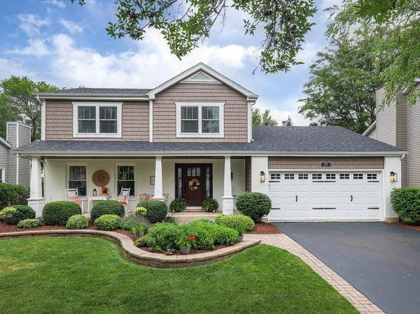 2224 Newport Dr, Naperville, IL 60565
