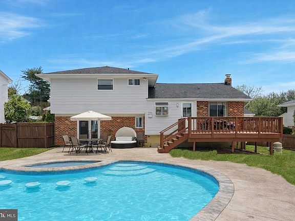 2nd image of 9713 Mendoza Rd