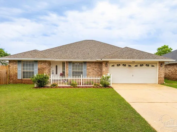 9793 Parker Lake Cir, Navarre, FL 32566