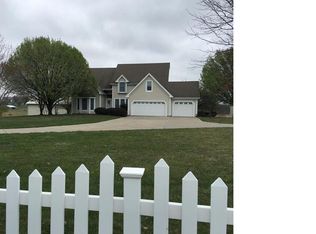 14965 Skyview Ave, Smithville, MO 64089
