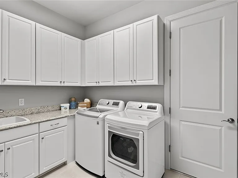 8677 Dilillo Ct — Photo 25