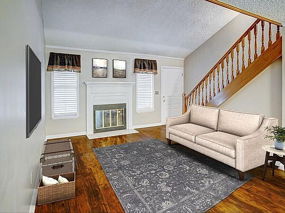 3rd image of 406 Creekwalk Dr