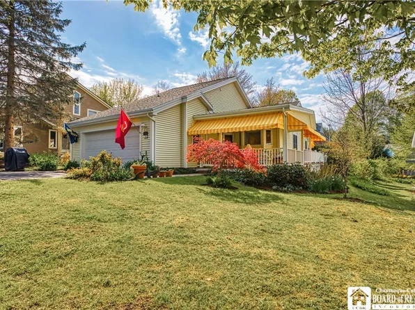 20 Hazlett Ave, Chautauqua, NY 14722